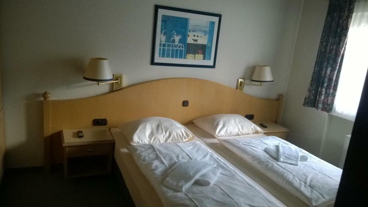 Blick in die Südeifel Biersdorf Exterior foto